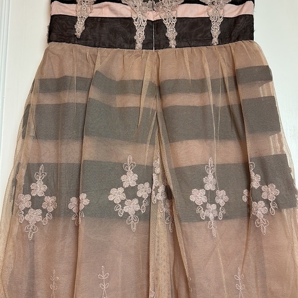 Miss Minuet strapless lace dress - Picture 5 of 14